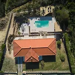 Willa Hideaway - Splendid Sea View With A Pool *